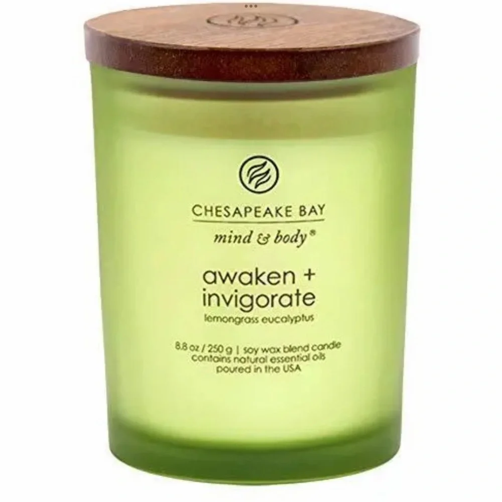 Cheasapeake bay awaken+ invigorate lemongrass eucalyptus soy candle 8.8 oz
